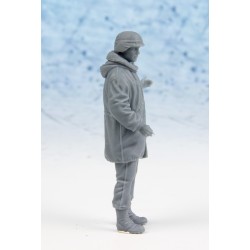 U.S. Soldier with fishtail parka (opening door) (3 heads) 1/35
