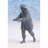 U.S. Soldier with fishtail parka (loading cargo) (3 heads) 1/35
