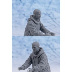 U.S. Soldier with fishtail parka (loading cargo) (3 heads) 1/35