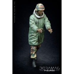 U.S. Soldier with fishtail parka (loading cargo) (3 heads) 1/35